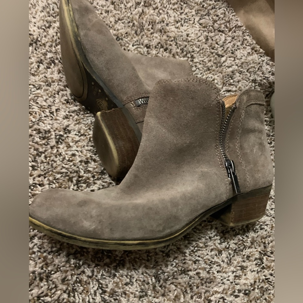 Taupe suede ankle boots lucky brand size 8